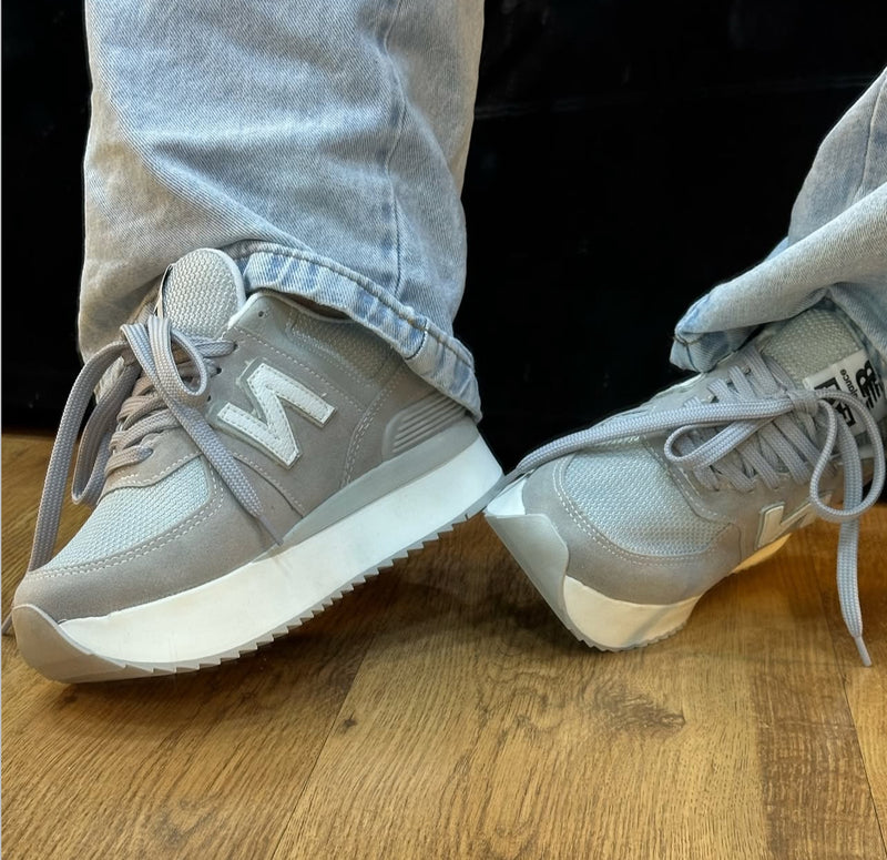 Tênis New Balance 574