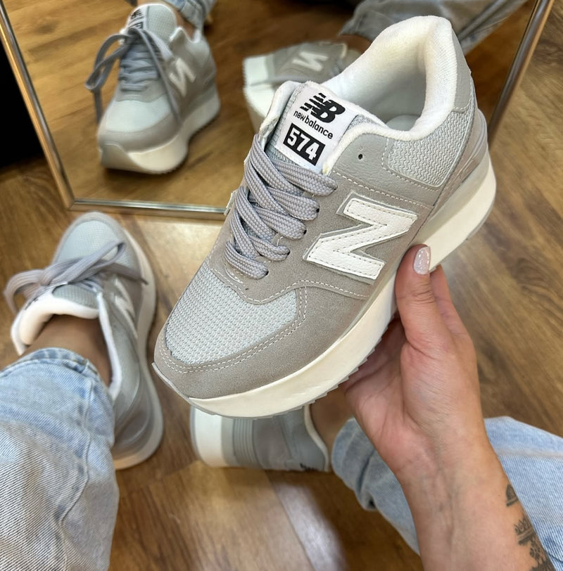 Tênis New Balance 574